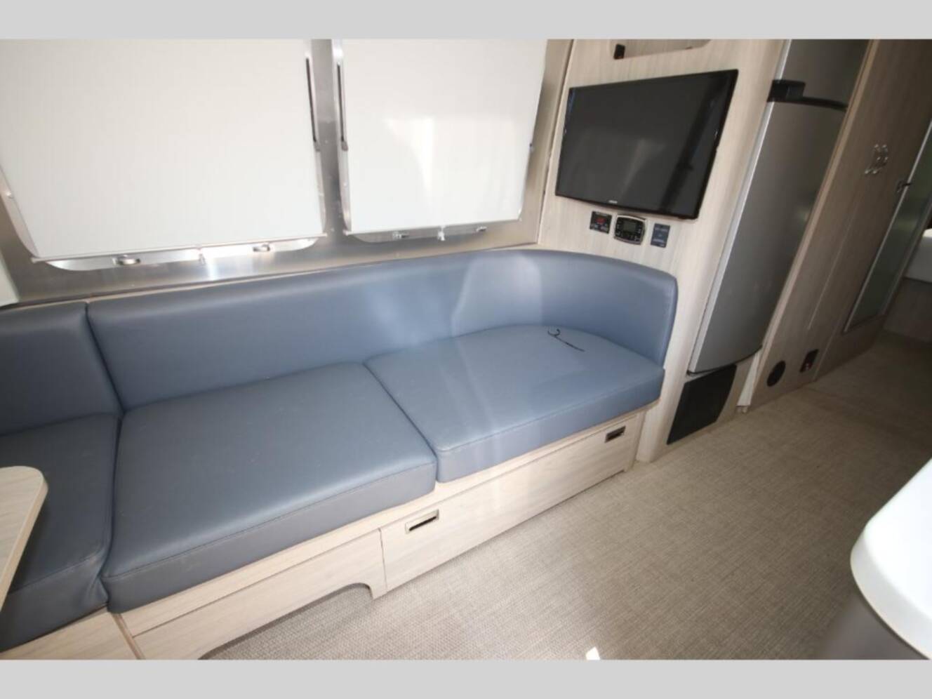 A photo of this 2019 Airstream Globetrotter 27FBQ