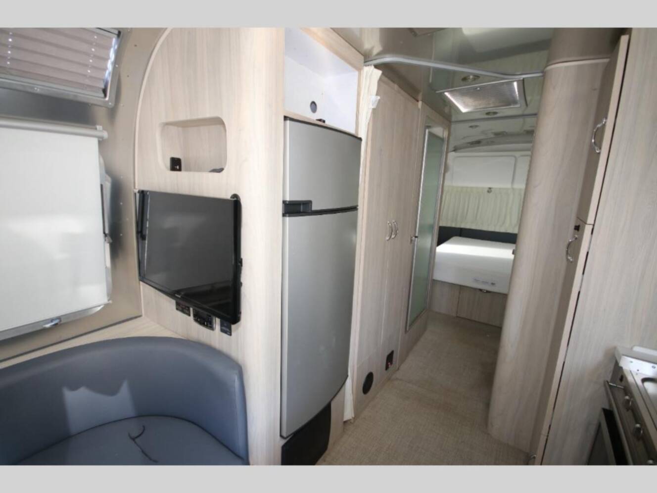 A photo of this 2019 Airstream Globetrotter 27FBQ