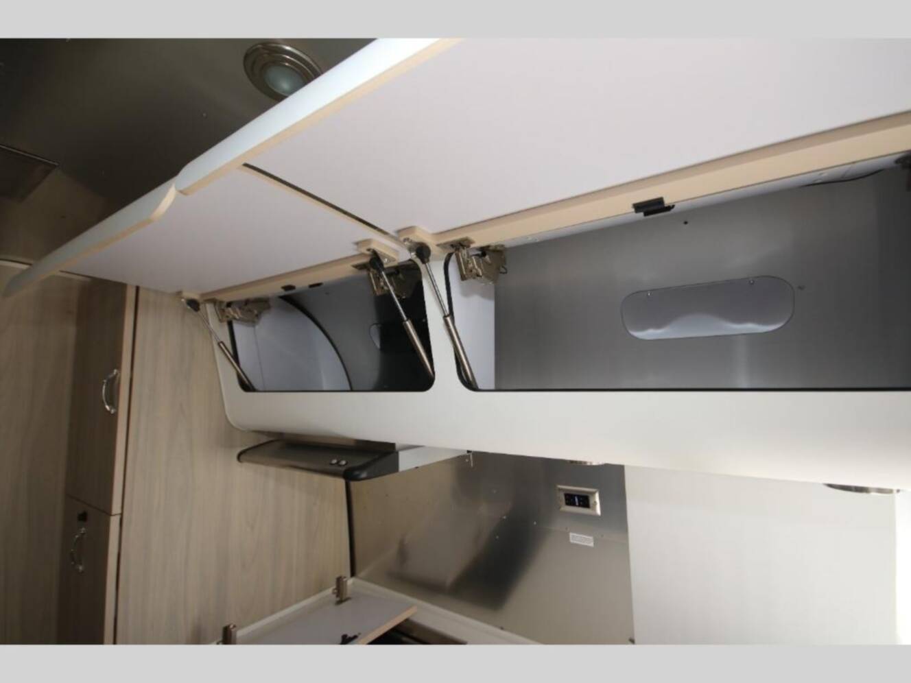A photo of this 2019 Airstream Globetrotter 27FBQ