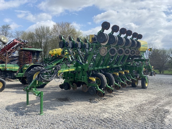 2020 John Deere 1795 in Richwood, OH