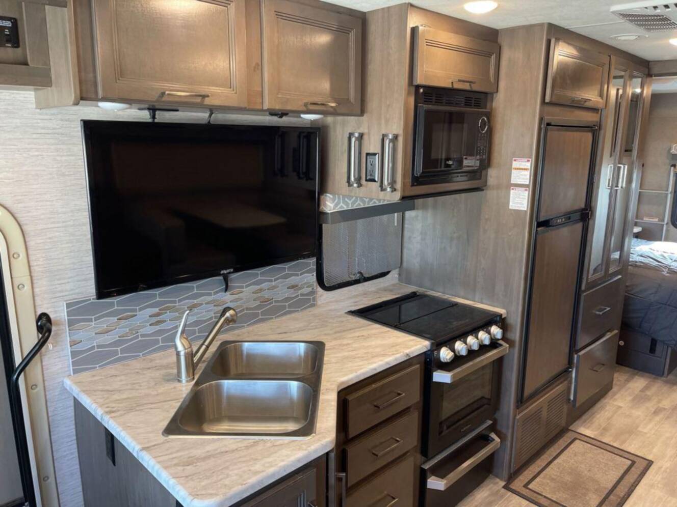 A photo of this 2021 Thor Motor Coach Freedom Traveler A27