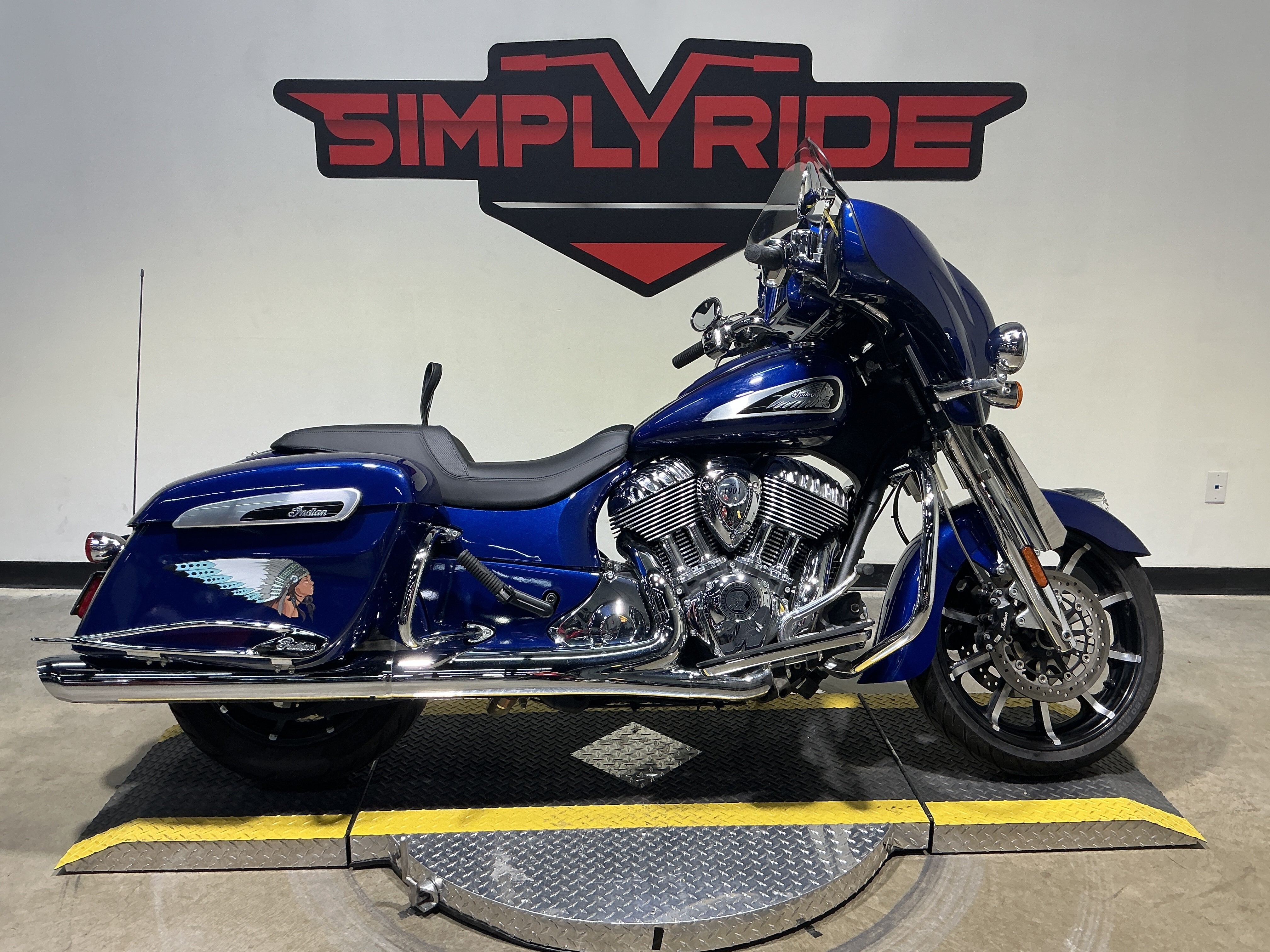 2022 Indian Motorcycle Chieftain® Limited LIMITED in Eden Prairie, MN