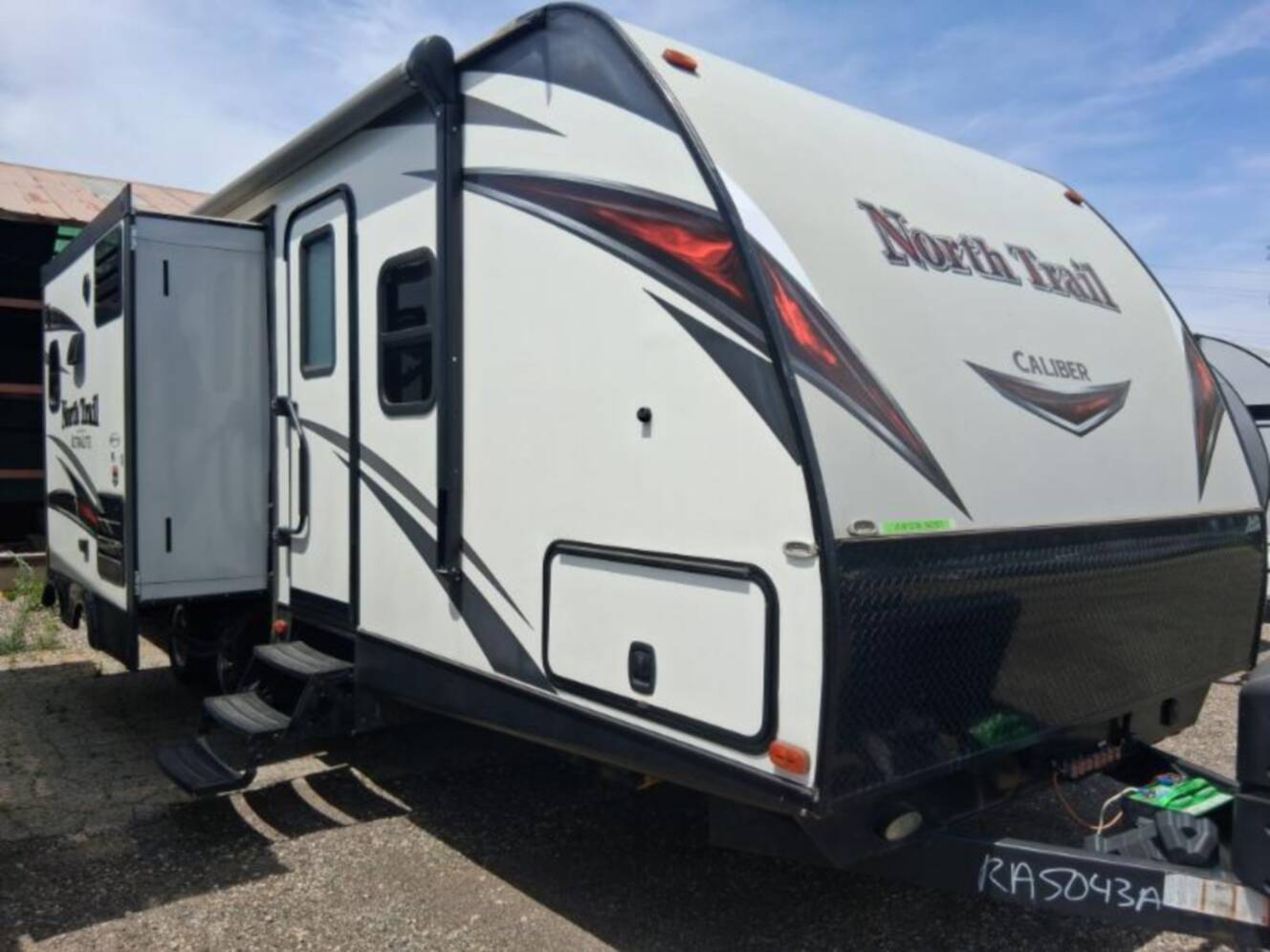 A photo of this 2017 Heartland North Trail Ultra-Lite 27RBDS