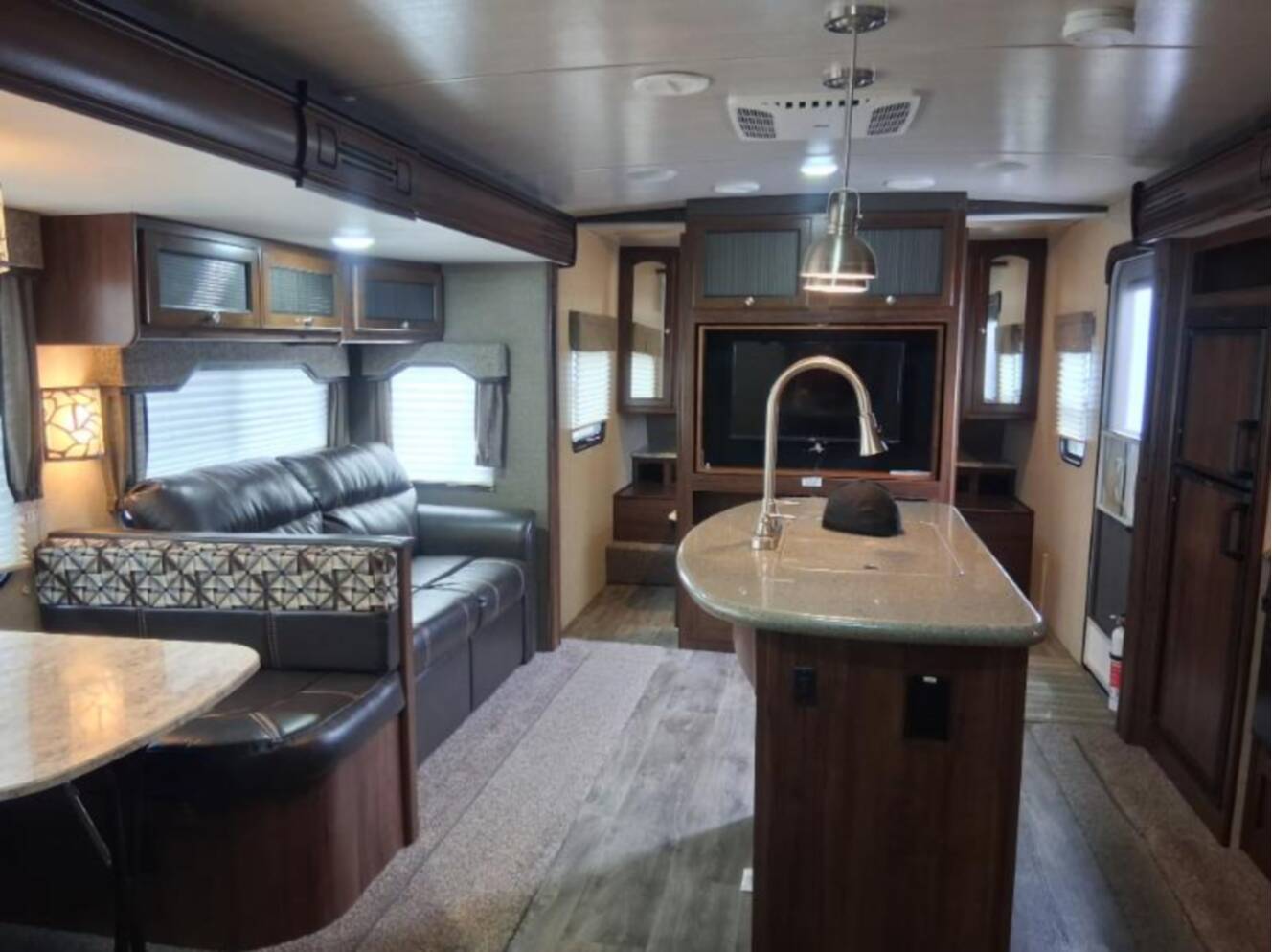 A photo of this 2017 Heartland North Trail Ultra-Lite 27RBDS