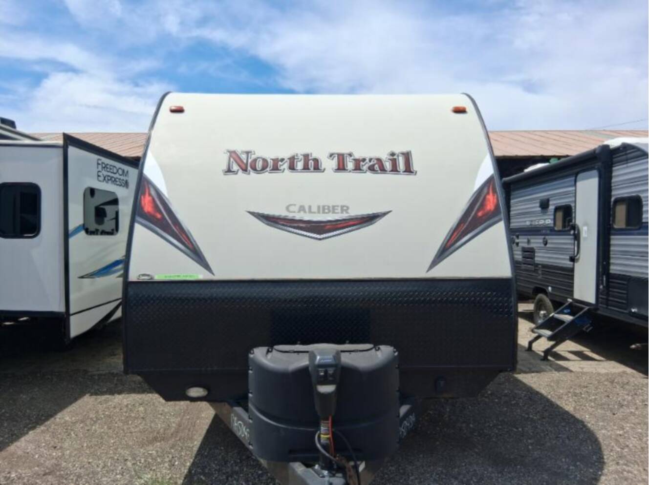 A photo of this 2017 Heartland North Trail Ultra-Lite 27RBDS
