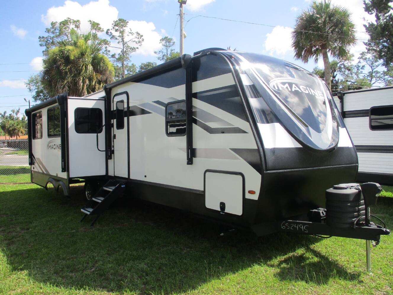 A photo of this 2025 Grand Design Imagine 2970RL