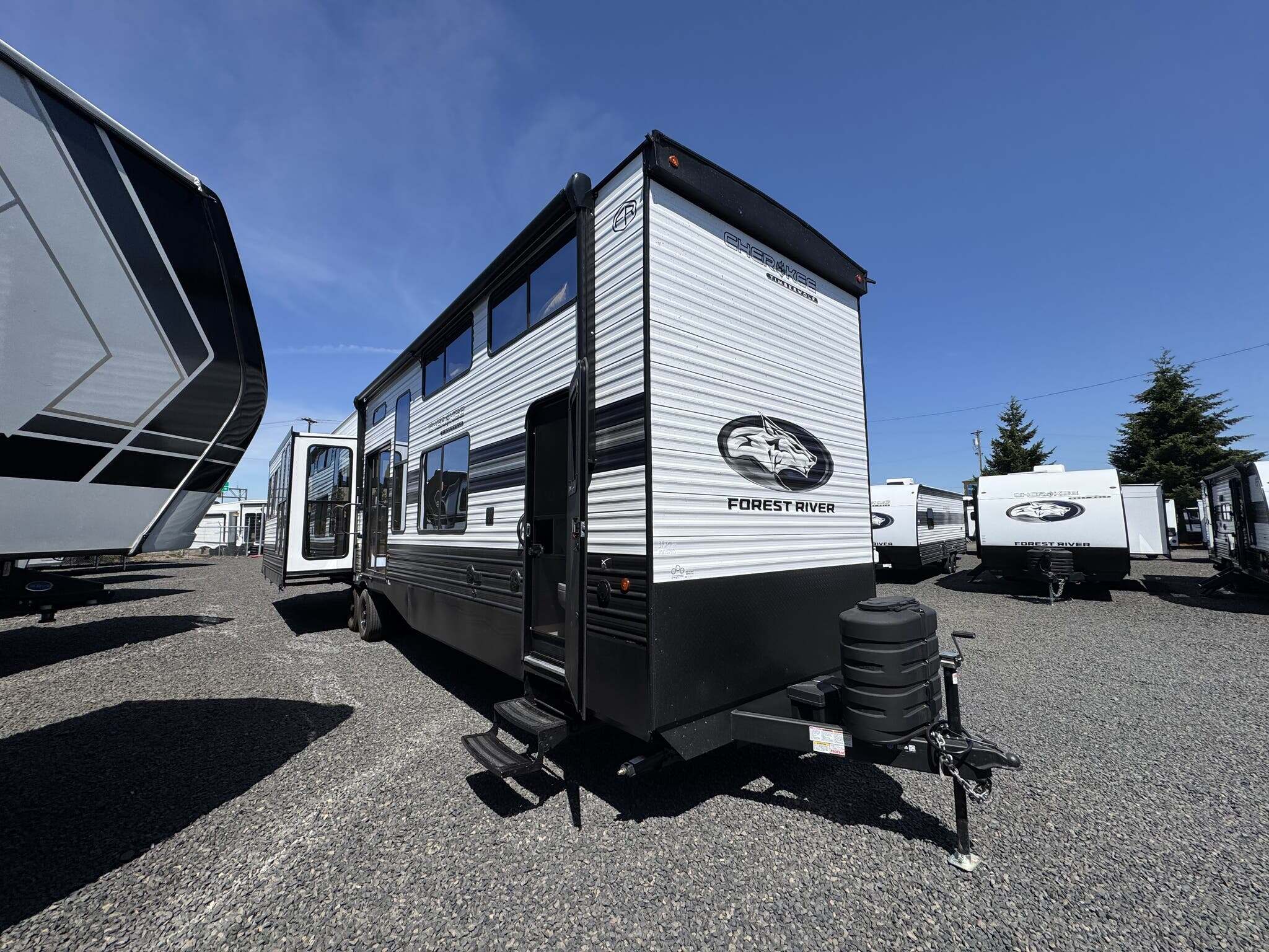 2027 Forest River Cherokee Timberwolf 39JM RV
