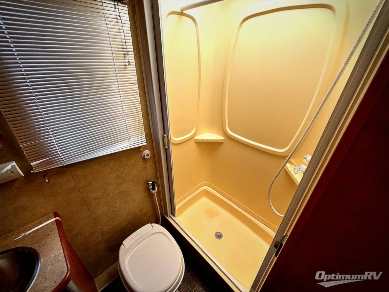A photo of this 2008 Itasca Navion 24H