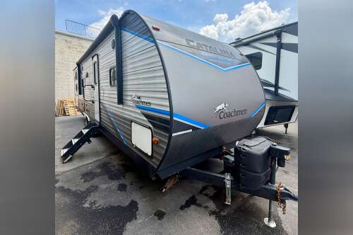 2022 Coachmen CATALINA LEGACY 303QBCK in newport news VA