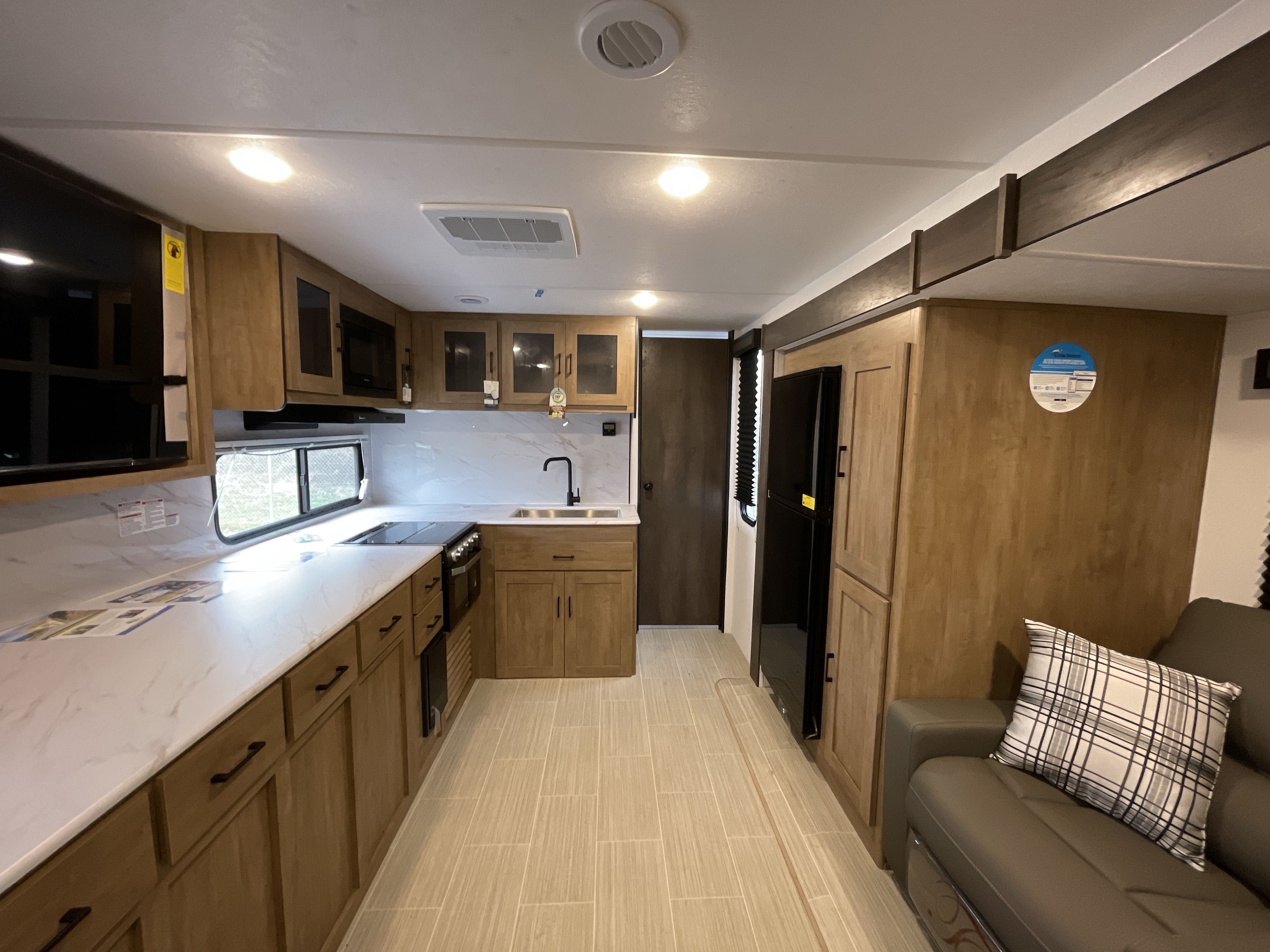 2024 Coachmen FREEDOM EXPRESS ULTRA LITE 298FDS in akron OH