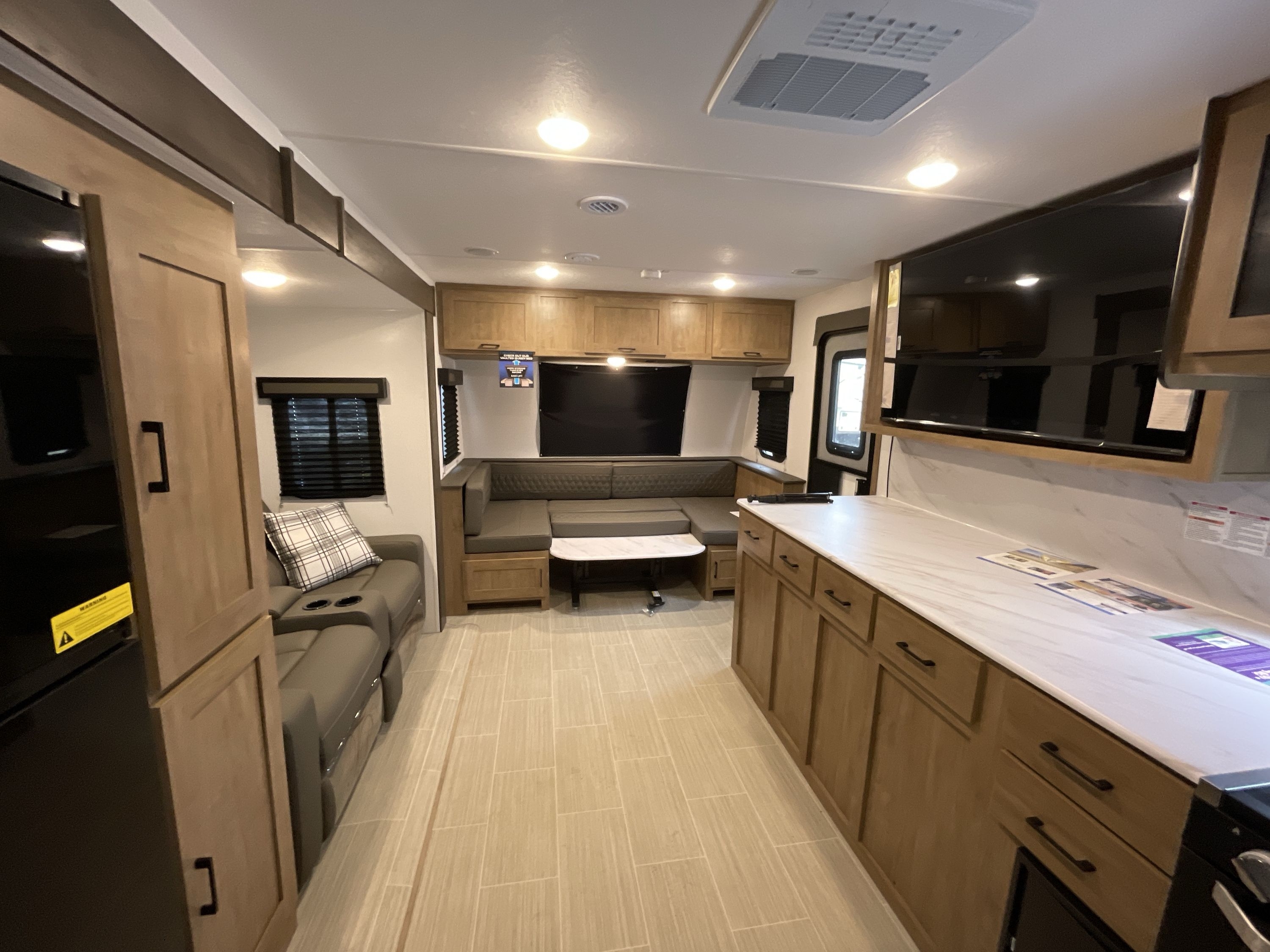 2024 Coachmen FREEDOM EXPRESS ULTRA LITE 298FDS in akron OH