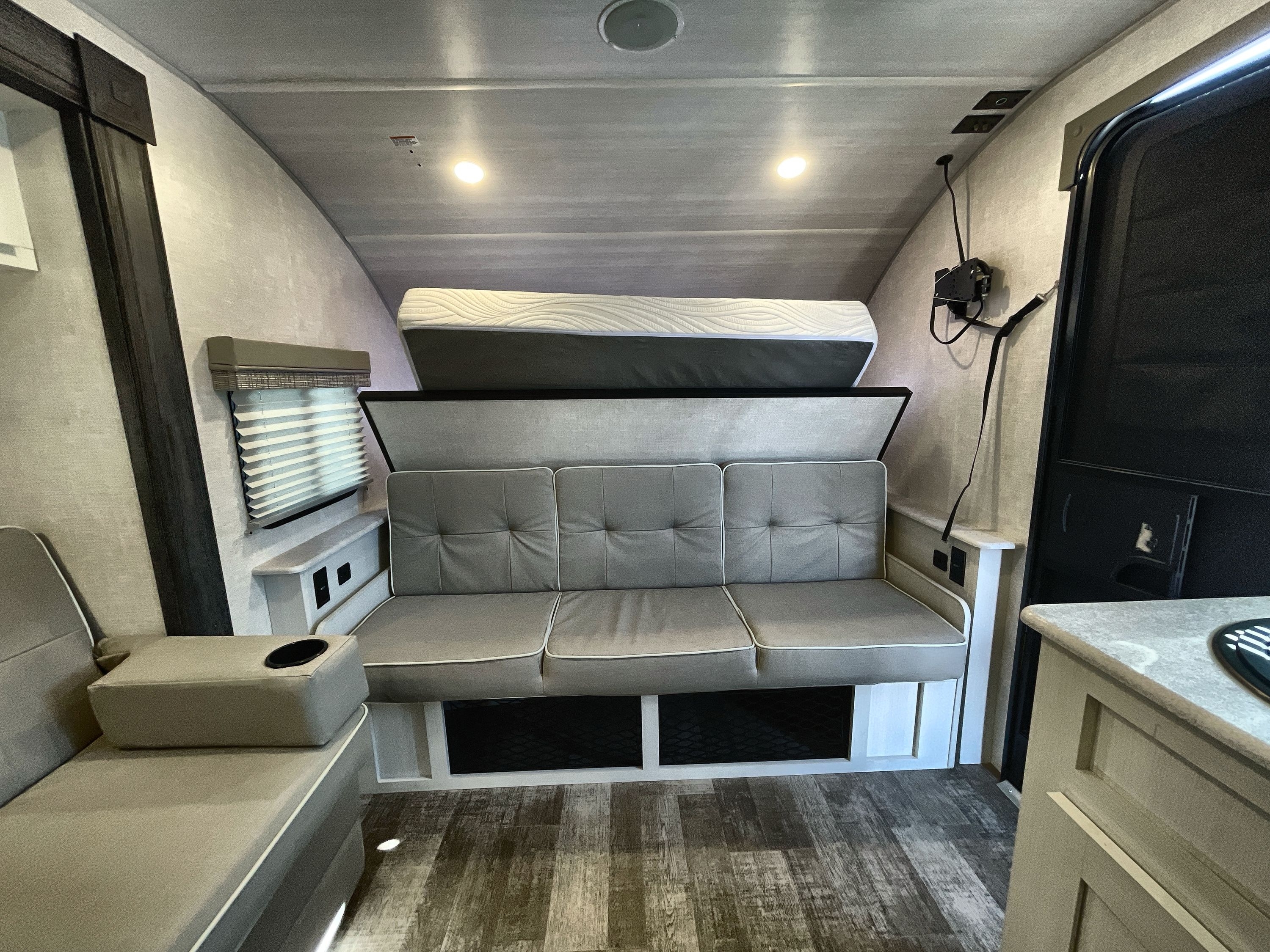 2022 Forest River R-POD 193 in hugo MN