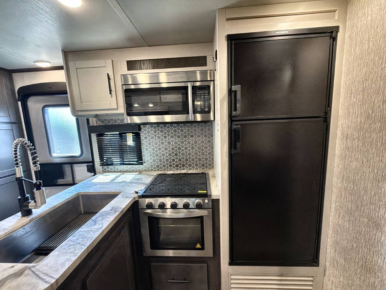 A photo of this 2023 Crossroads CRUISER AIRE 33BHB