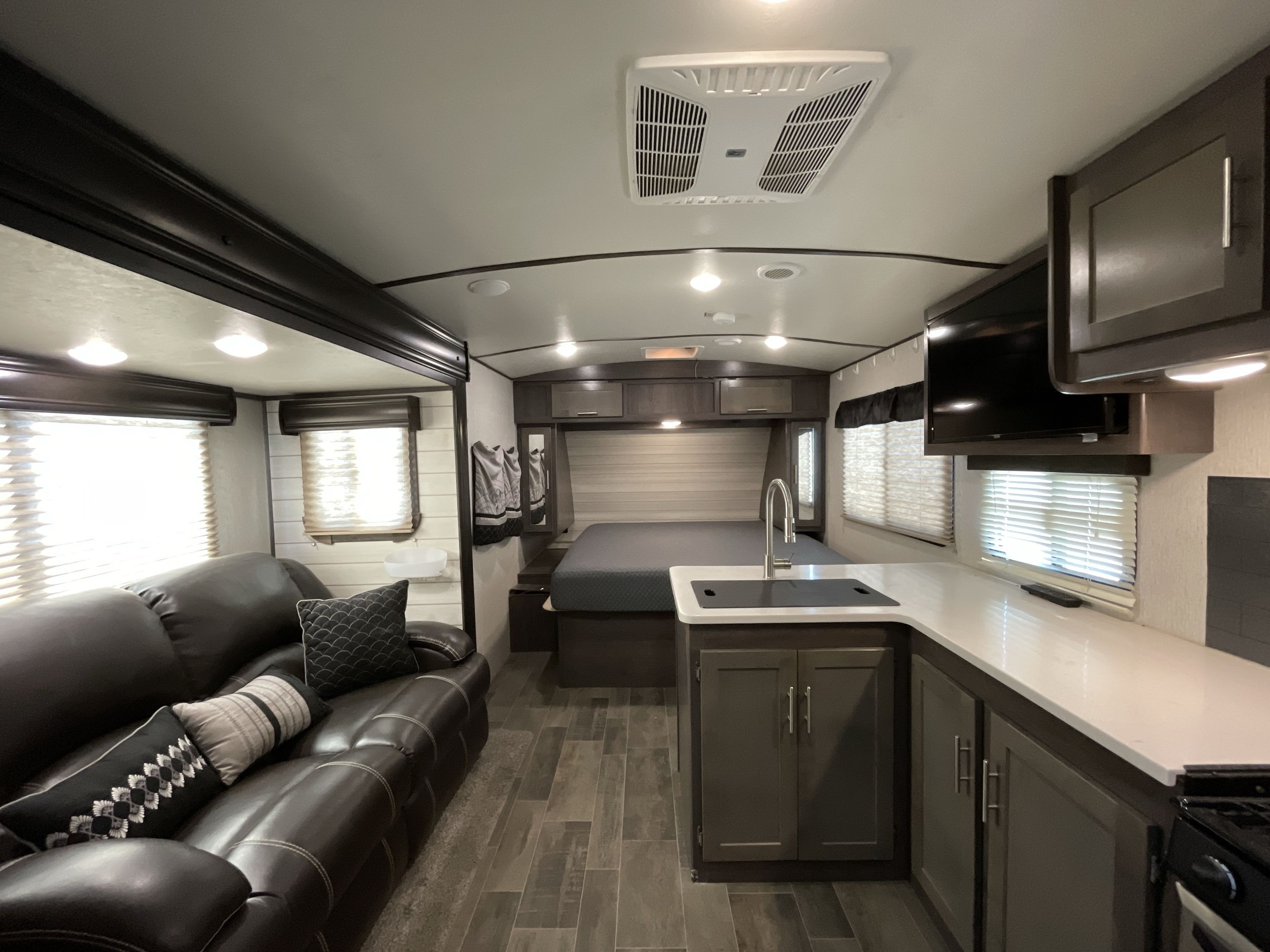 2019 Crossroads SUNSET TRAIL 212RB in pasco WA