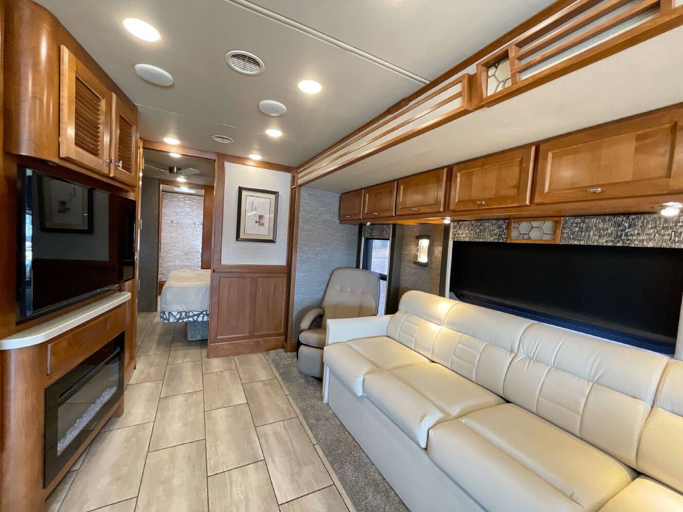 A photo of this 2020 Tiffin ALLEGRO OPEN ROAD 36LA