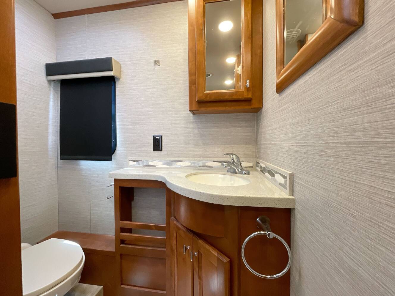 A photo of this 2020 Tiffin ALLEGRO OPEN ROAD 36LA