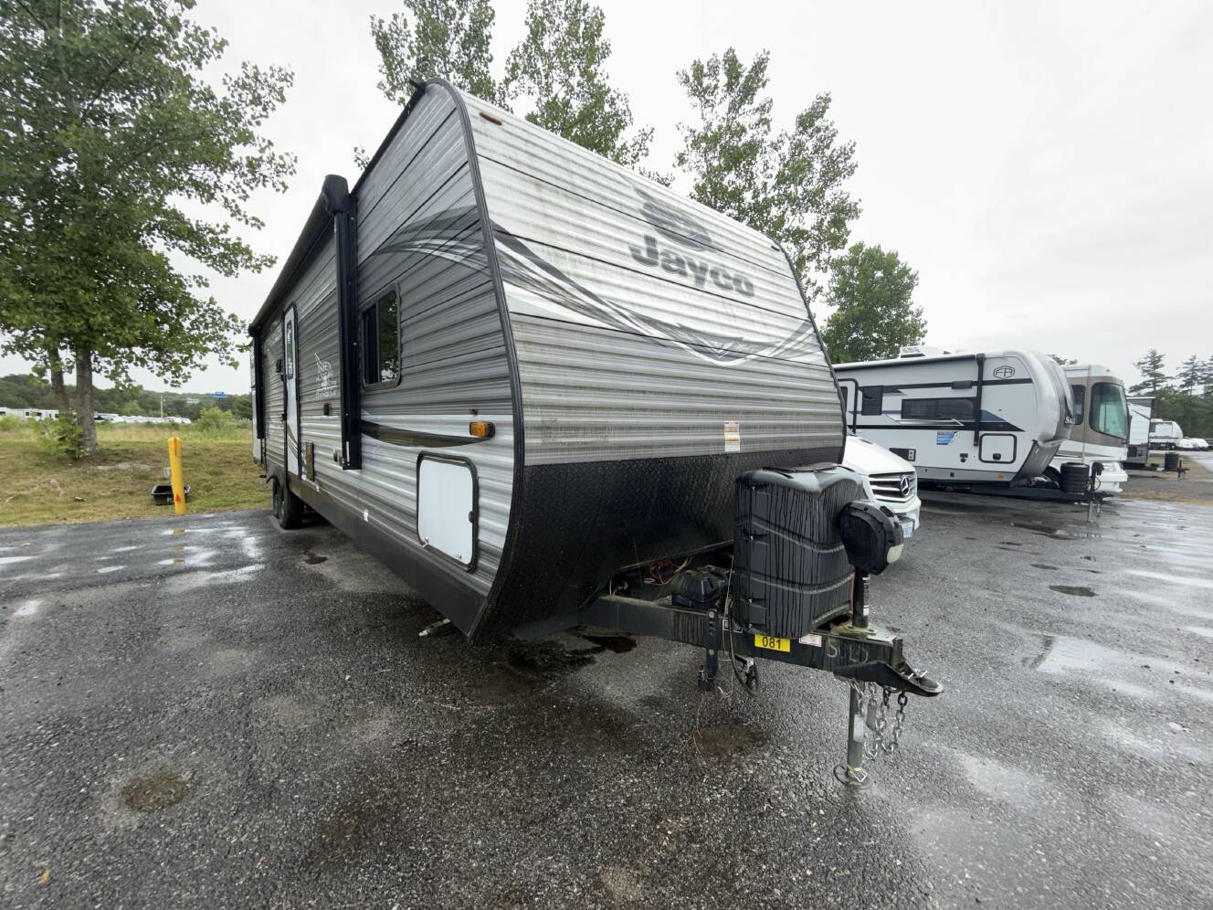 A photo of this 2021 Jayco JAY FLIGHT 33RBTS