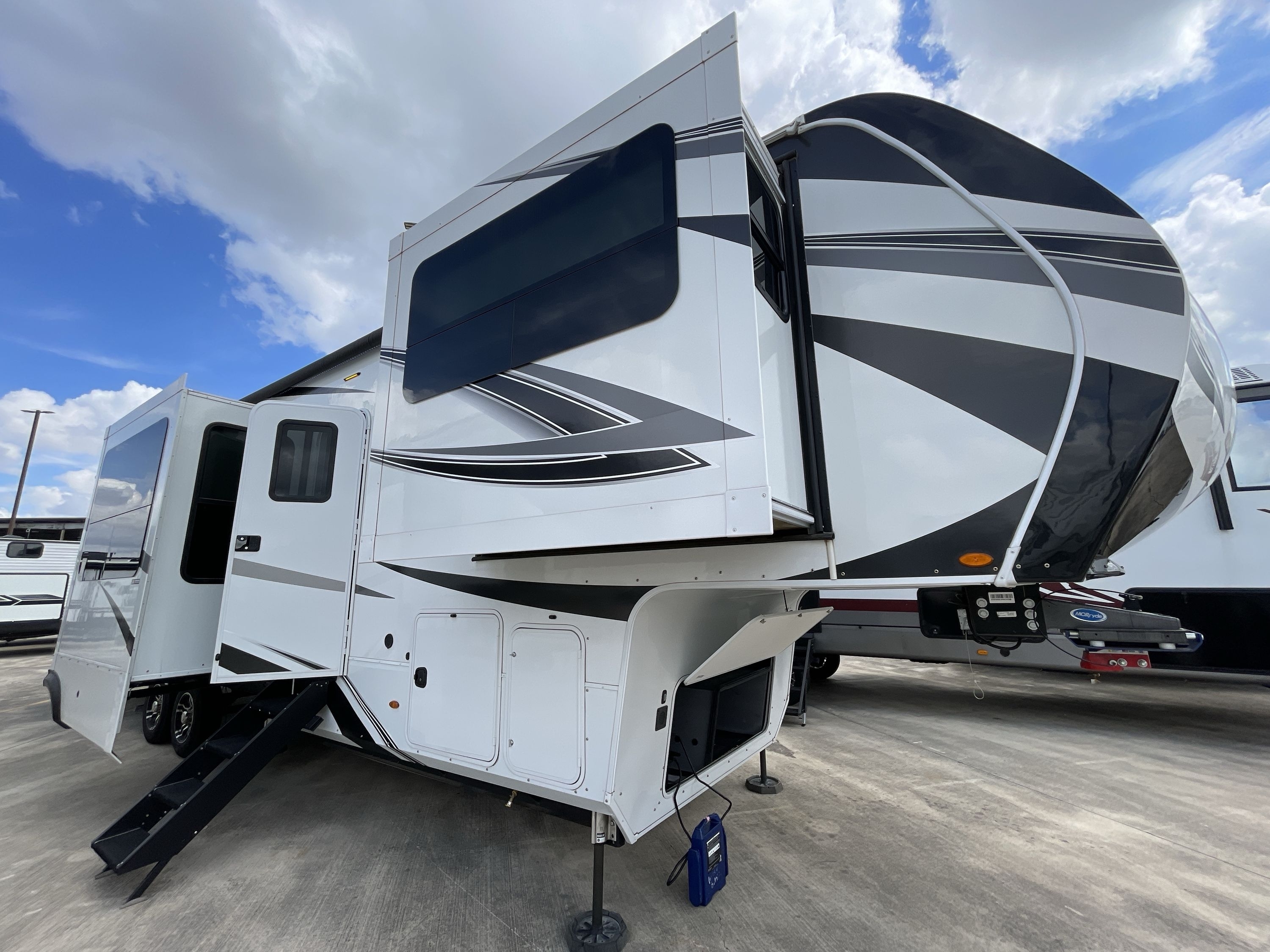 2023 Grand Design SOLITUDE 380FL in new braunfels TX