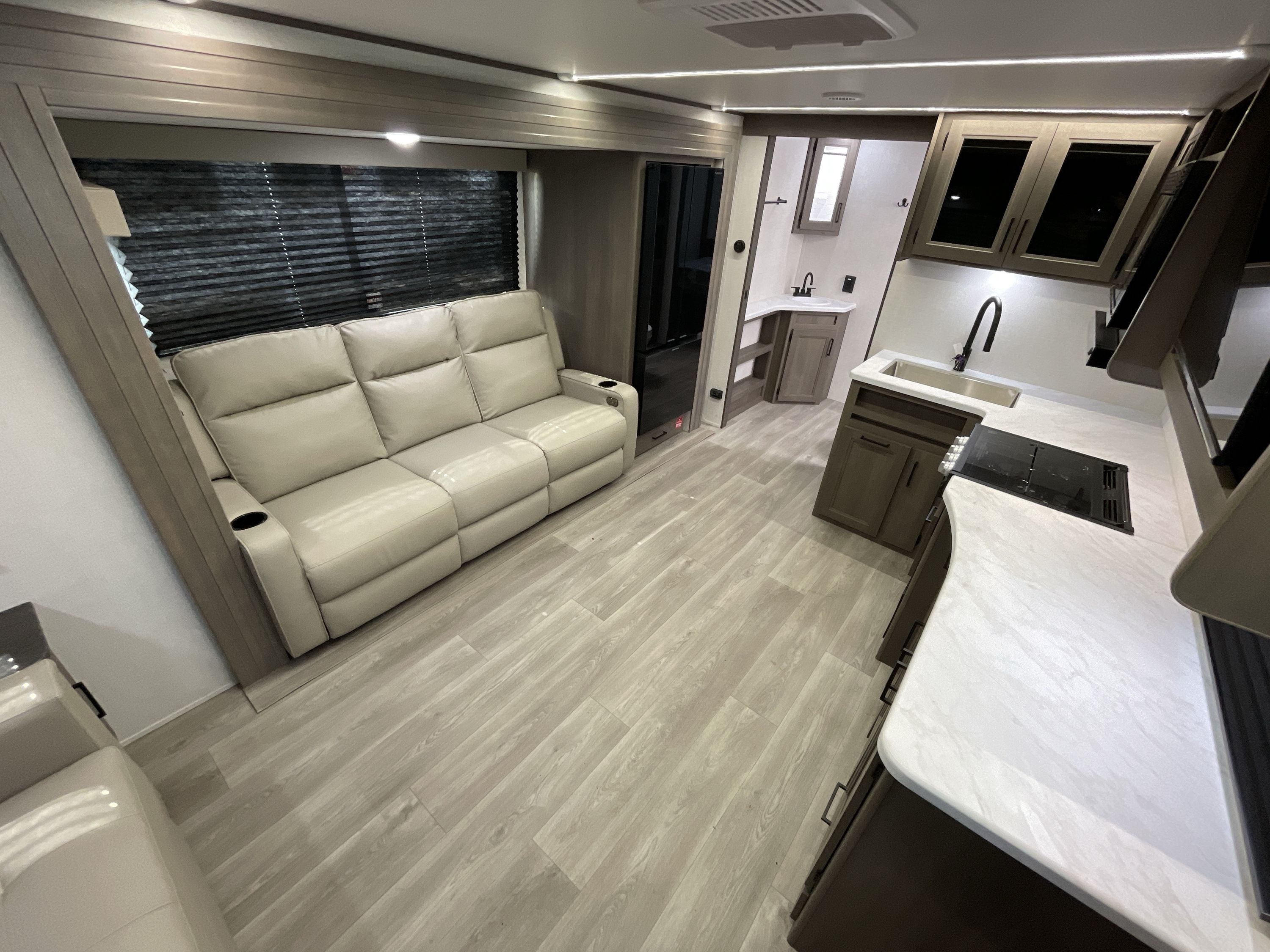 2026 Grand Design TRANSCEND 245RLT in monticello MN