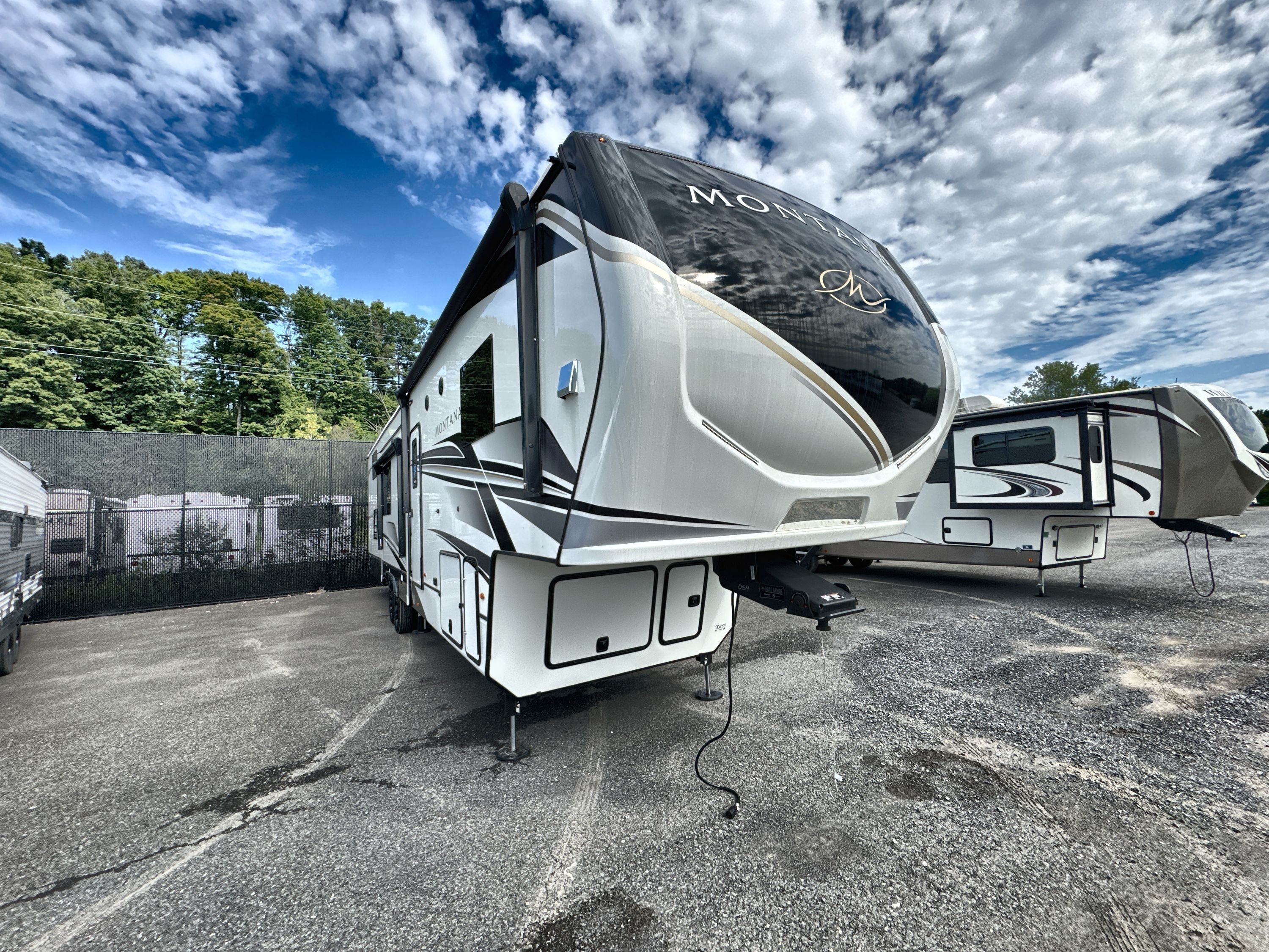 2025 Keystone MONTANA 3915TB RV