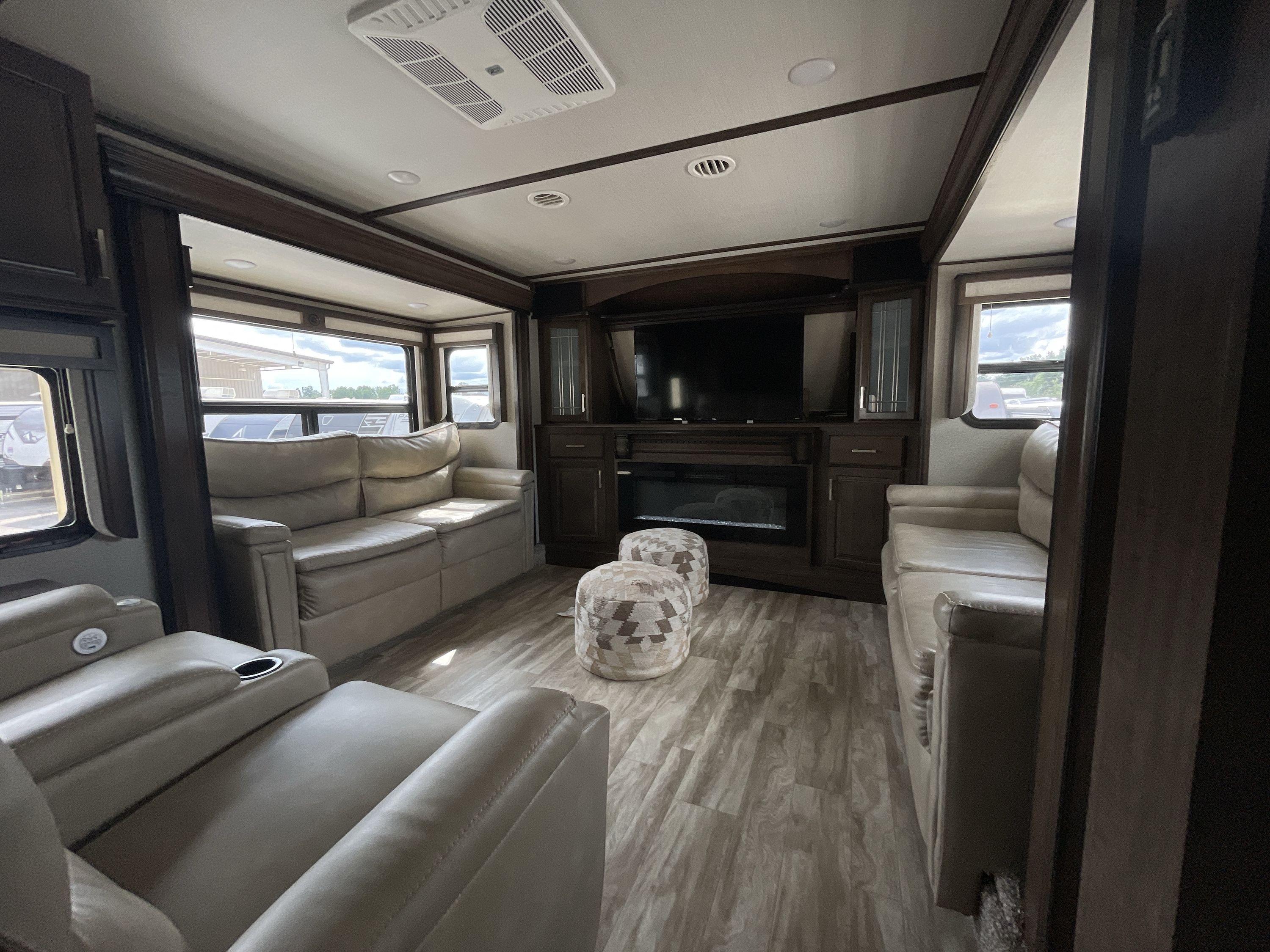 2022 Grand Design SOLITUDE 380FL in statesville NC