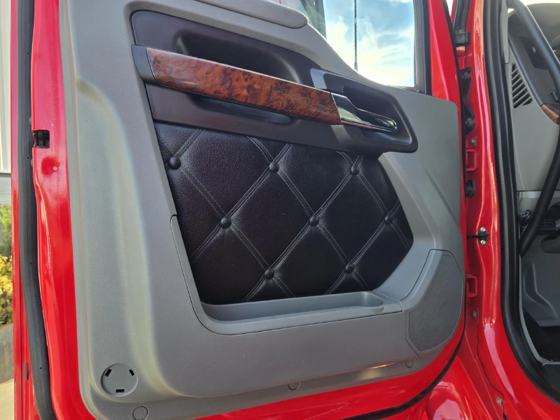 2021 KENWORTH T680