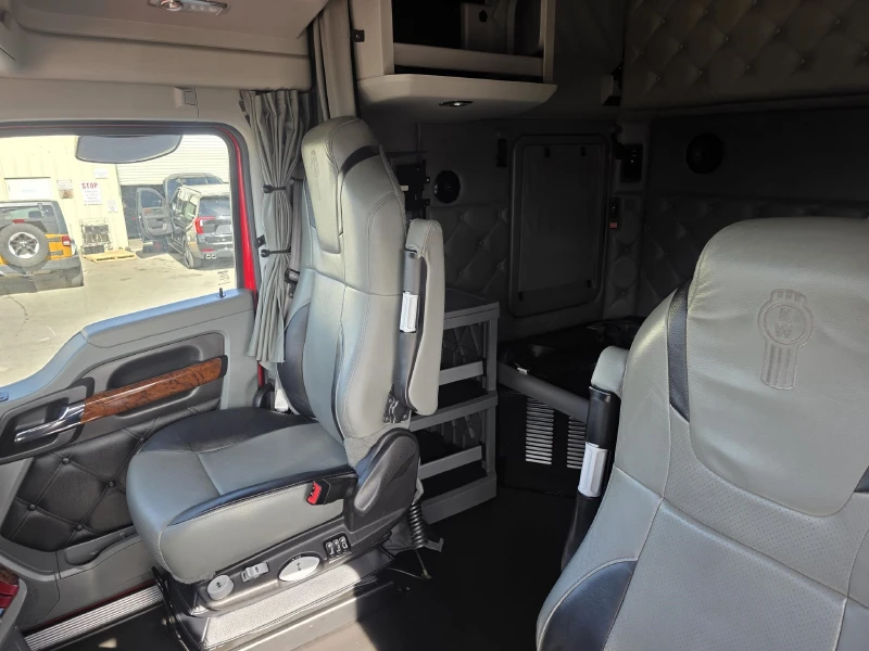 2021 KENWORTH T680