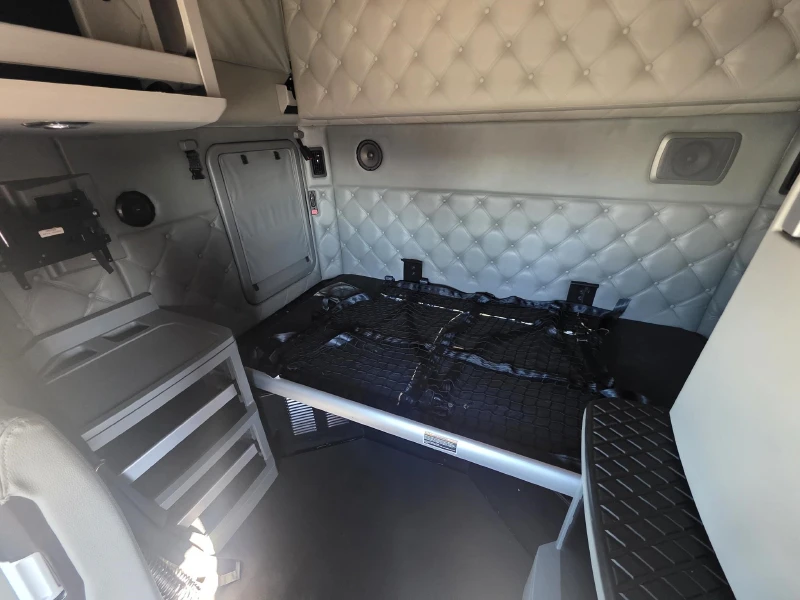 2021 KENWORTH T680