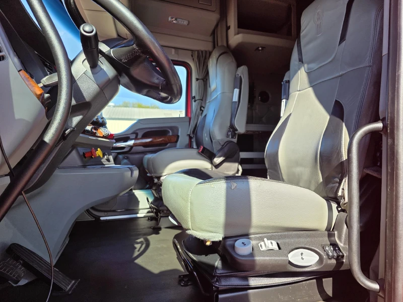 2021 KENWORTH T680