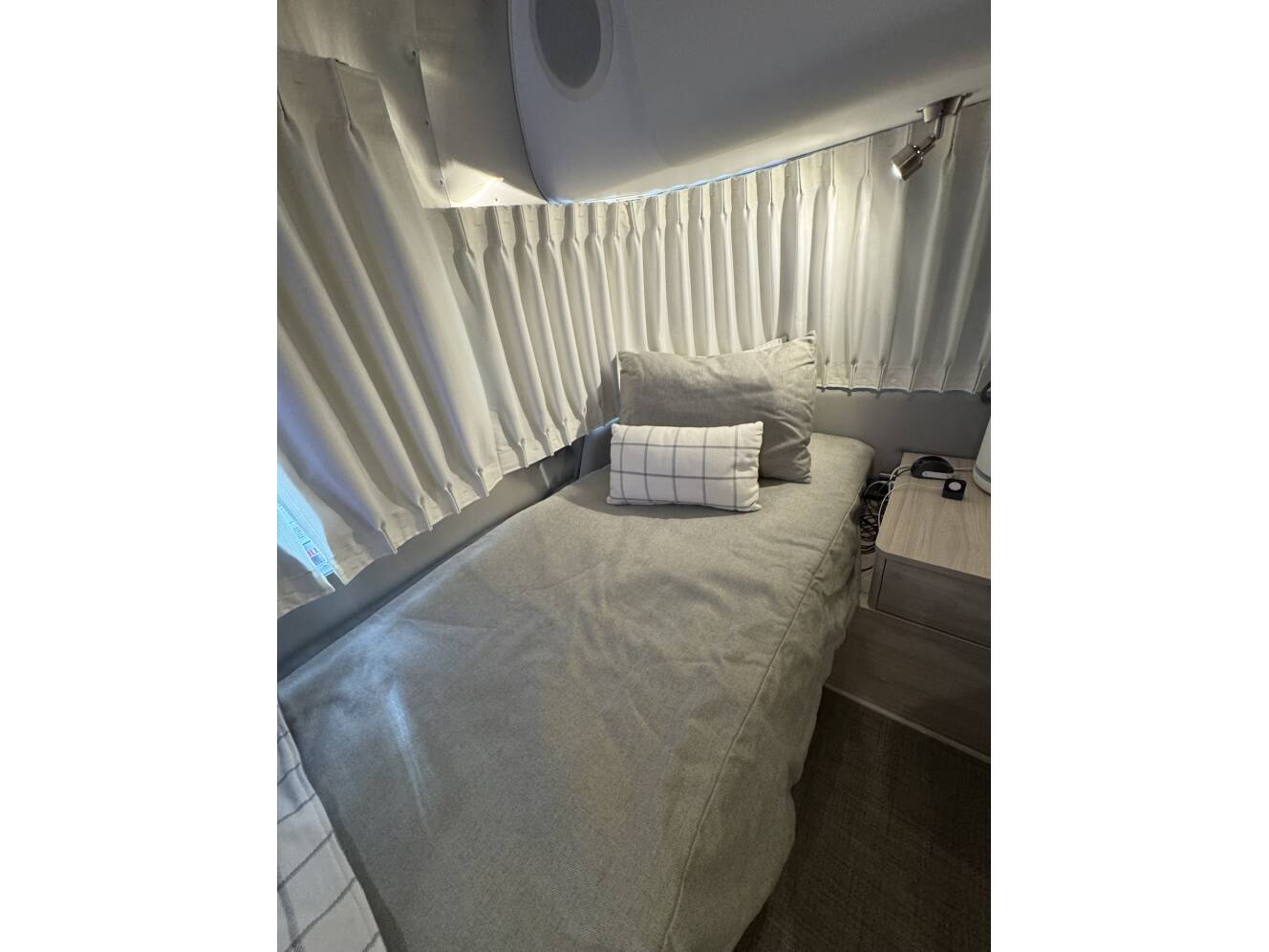 A photo of this 2021 Airstream GLOBETROTTER 25FB TWIN