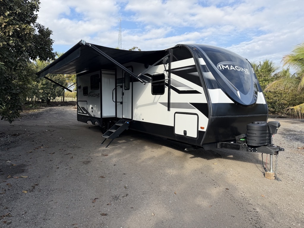 2022 Grand Design IMAGINE 2670MK in miami FL