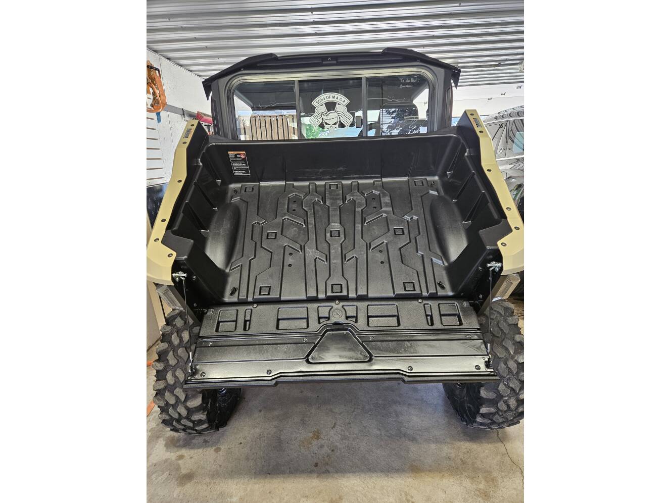 A photo of this 2023 Yamaha WOLVERINE RMAX2 1000 XT-R