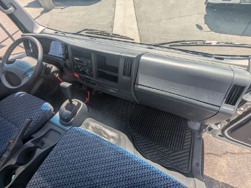 2026 ISUZU NPR HD