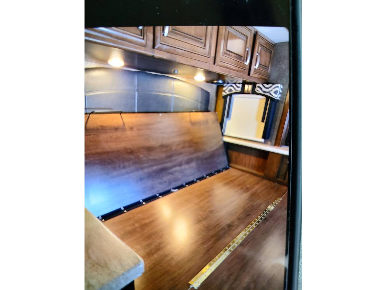 A photo of this 2018 Thor Motor Coach PALAZZO 36 3