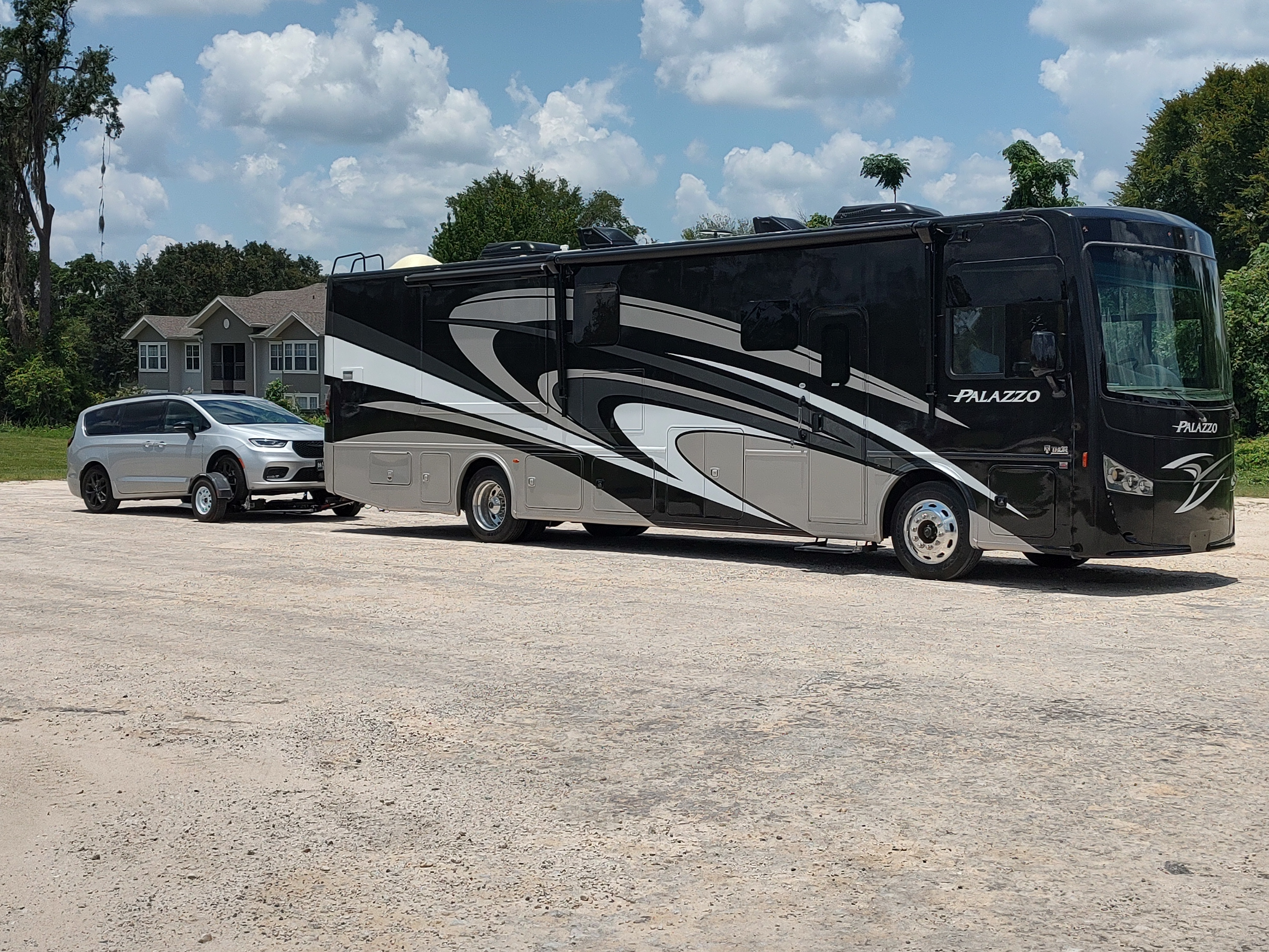2018 Thor Motor Coach PALAZZO 36 3 RV