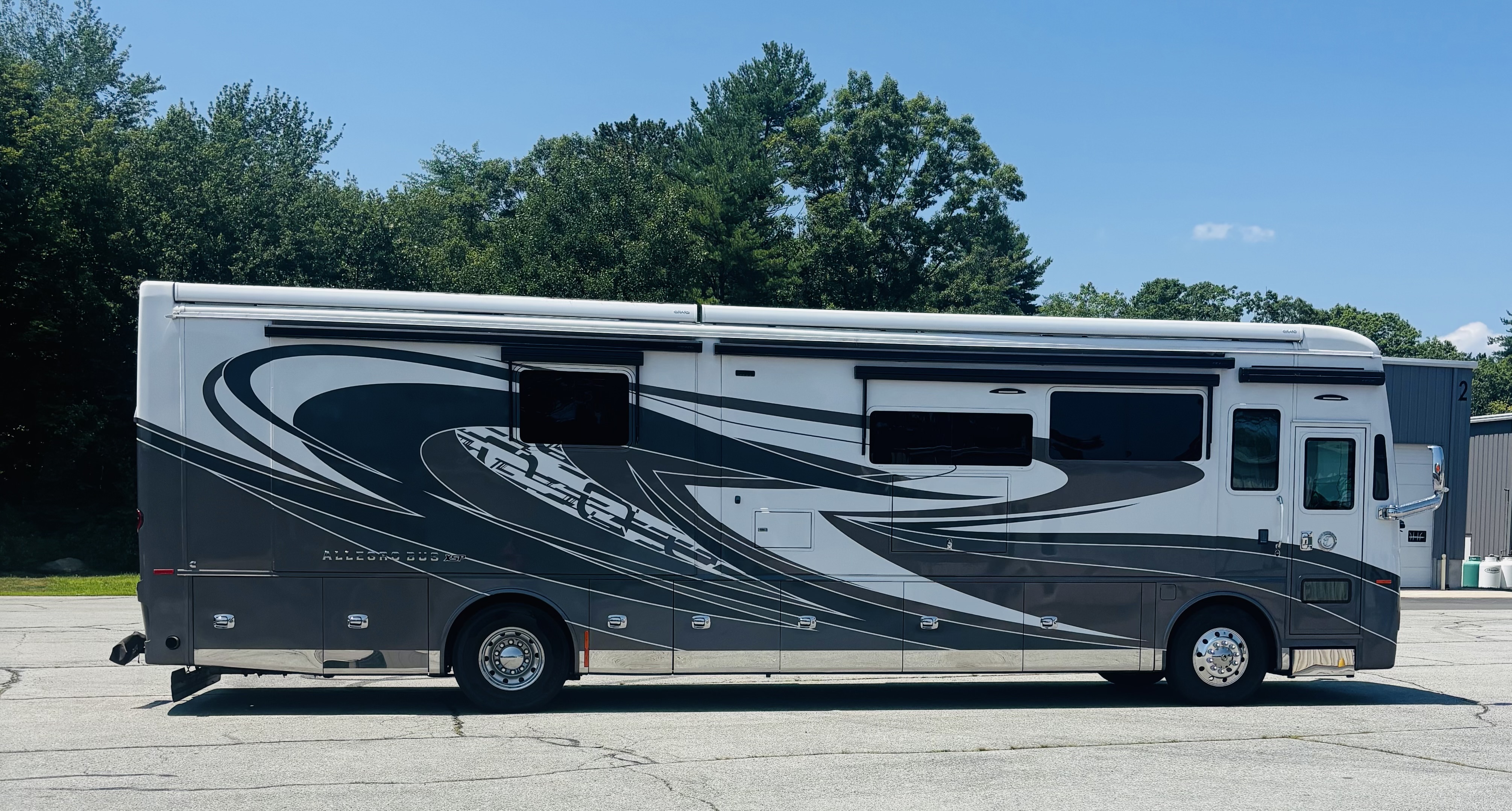 2021 Tiffin Motorhomes ALLEGRO BUS 40 IP RV