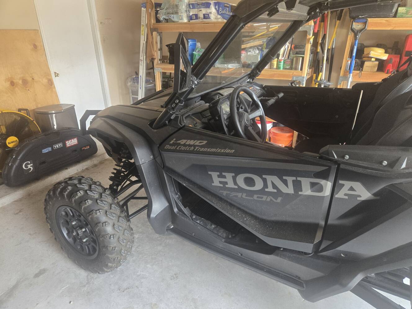 A photo of this 2023 Honda TALON 1000R FOX LIVE VALVE