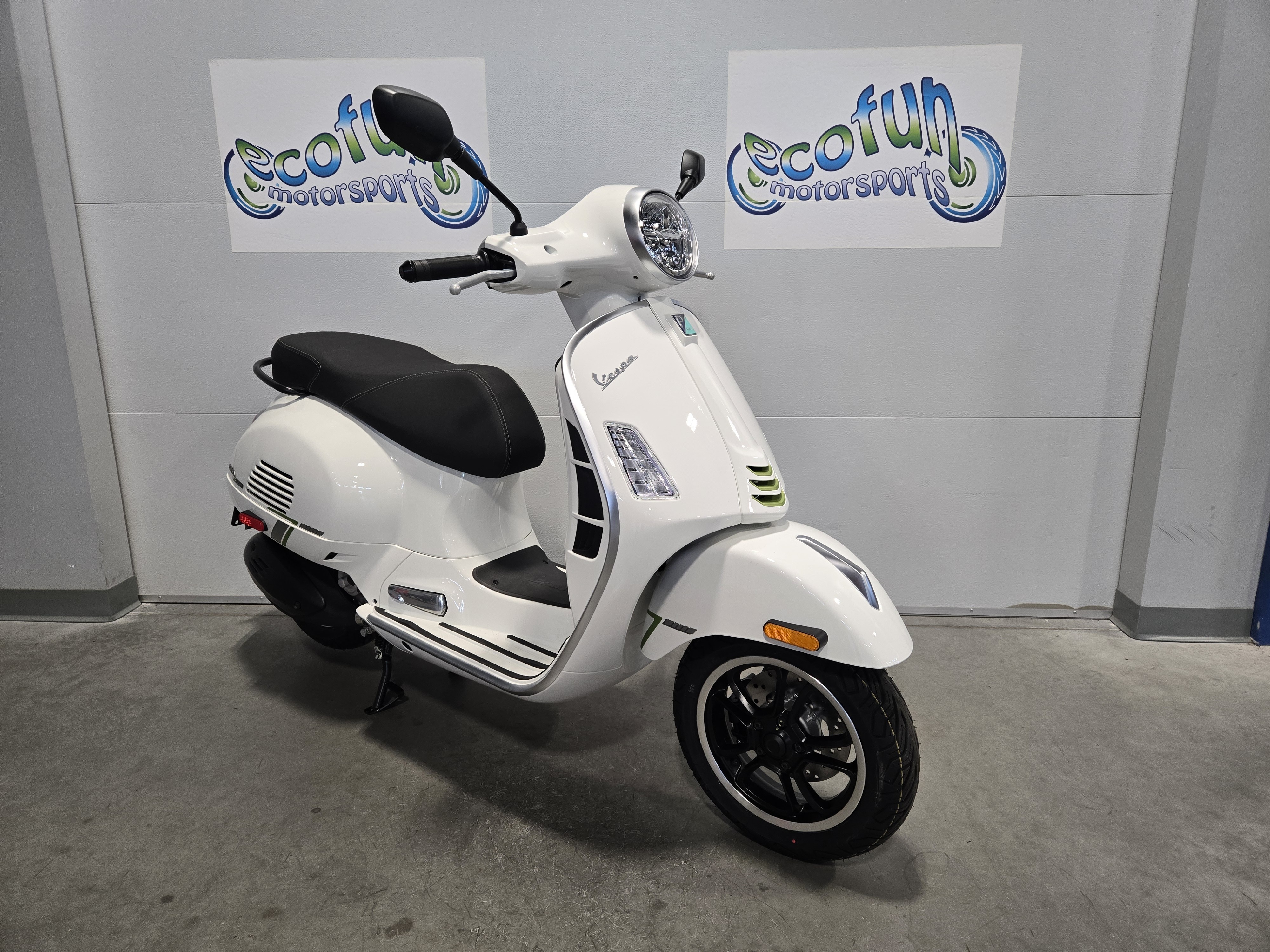 2027 Vespa GTS 310 SuperTech 310 in Forest Lake, MN