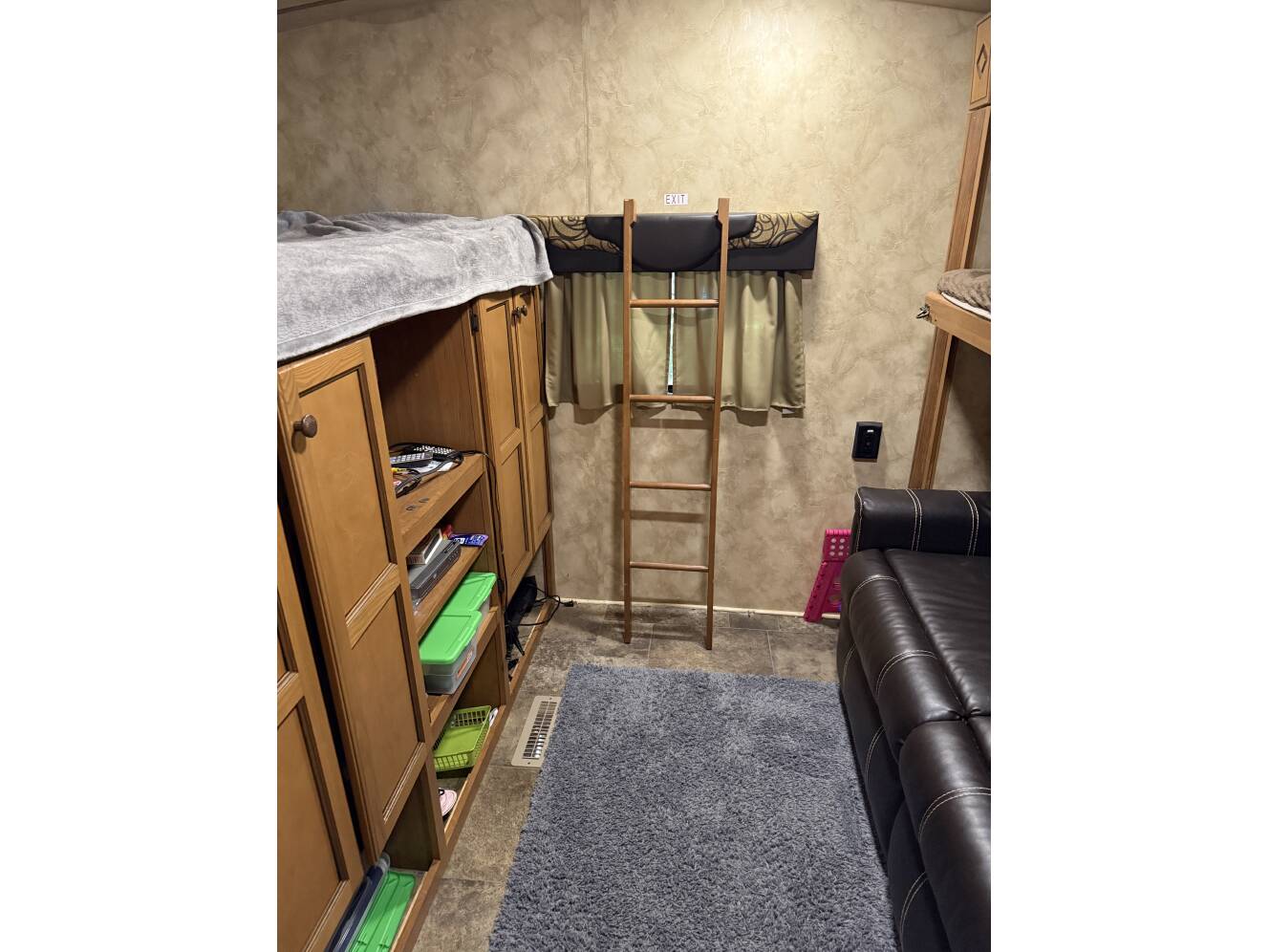 A photo of this 2015 Crossroads SUNSET TRAIL 300BH