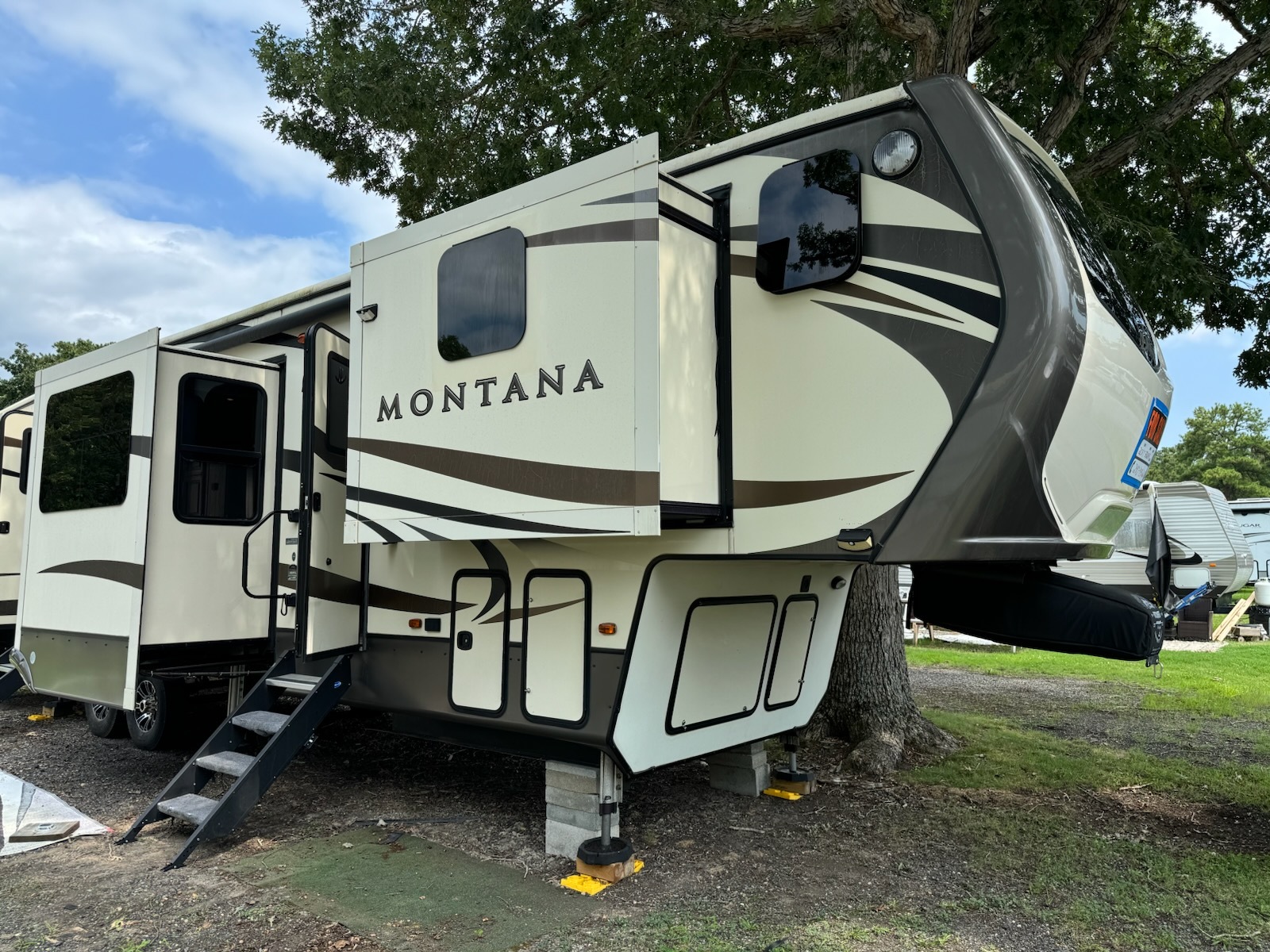 2017 Keystone MONTANA 3820FK RV