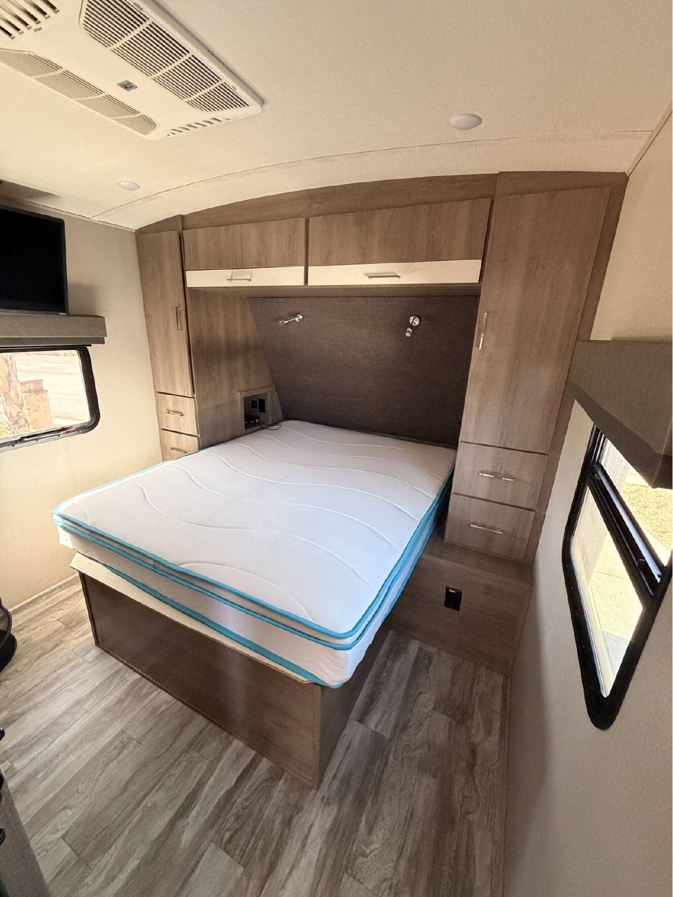 A photo of this 2022 Grand Design IMAGINE 2970RL