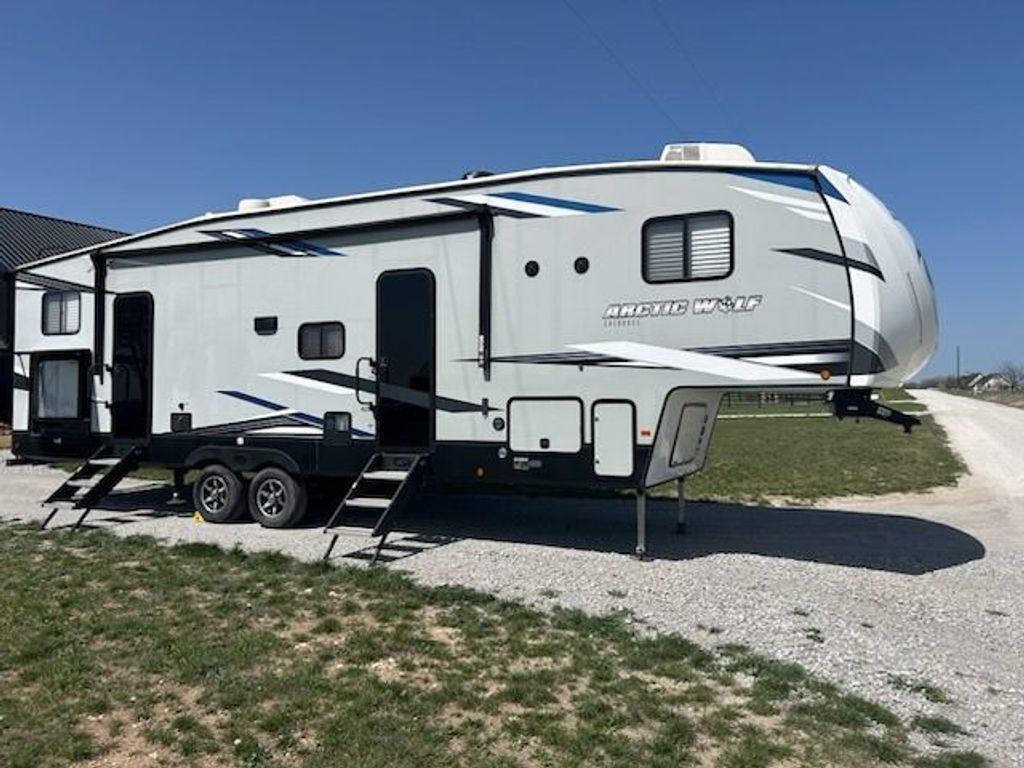 2021 Forest River Cherokee Arctic Wolf 321BH in decatur TX