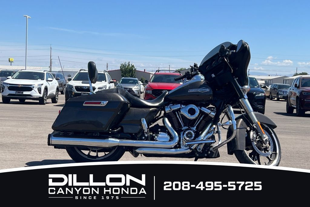 2021 Harley-Davidson STREET GLIDE BASE in Nampa, ID