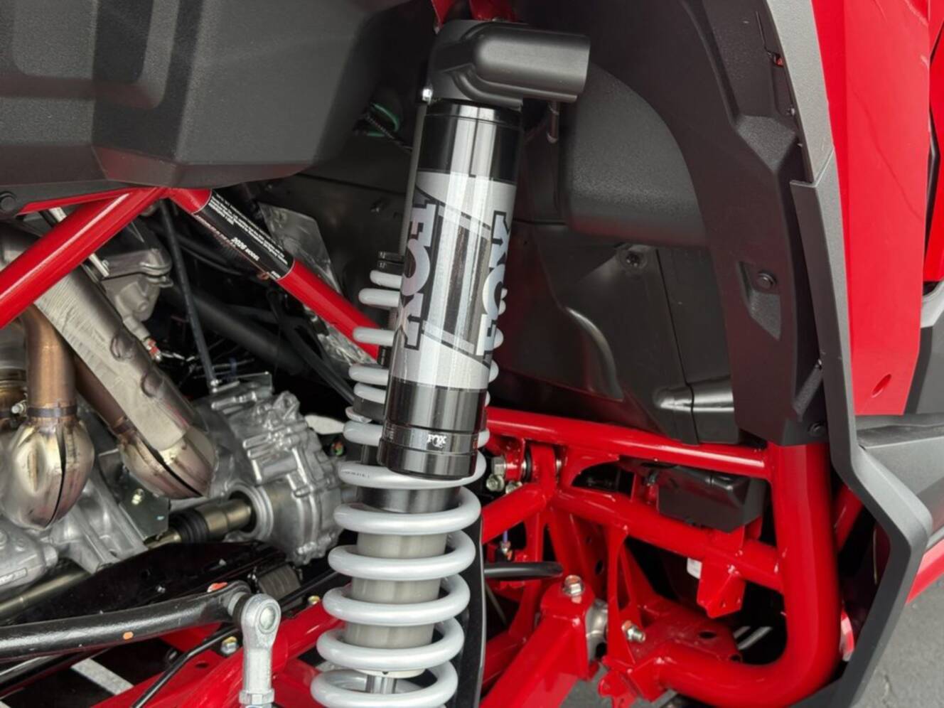 A photo of this 2026 Honda Talon 1000R 4 FOX Live Valve