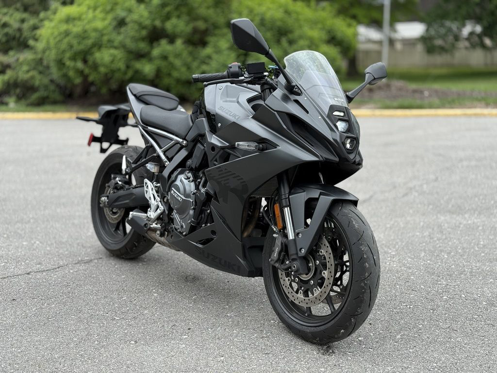 2025 Suzuki GSX 8R 8R in Olathe, KS