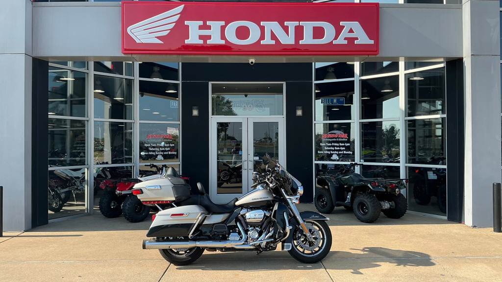 2018 Harley-Davidson Touring Electra Glide Ultra Classic ULTRA CLASSIC FLHTCU in Shawnee, OK