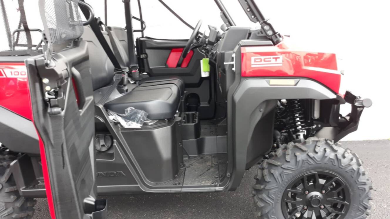 A photo of this 2026 Honda Pioneer 1000-5 Deluxe
