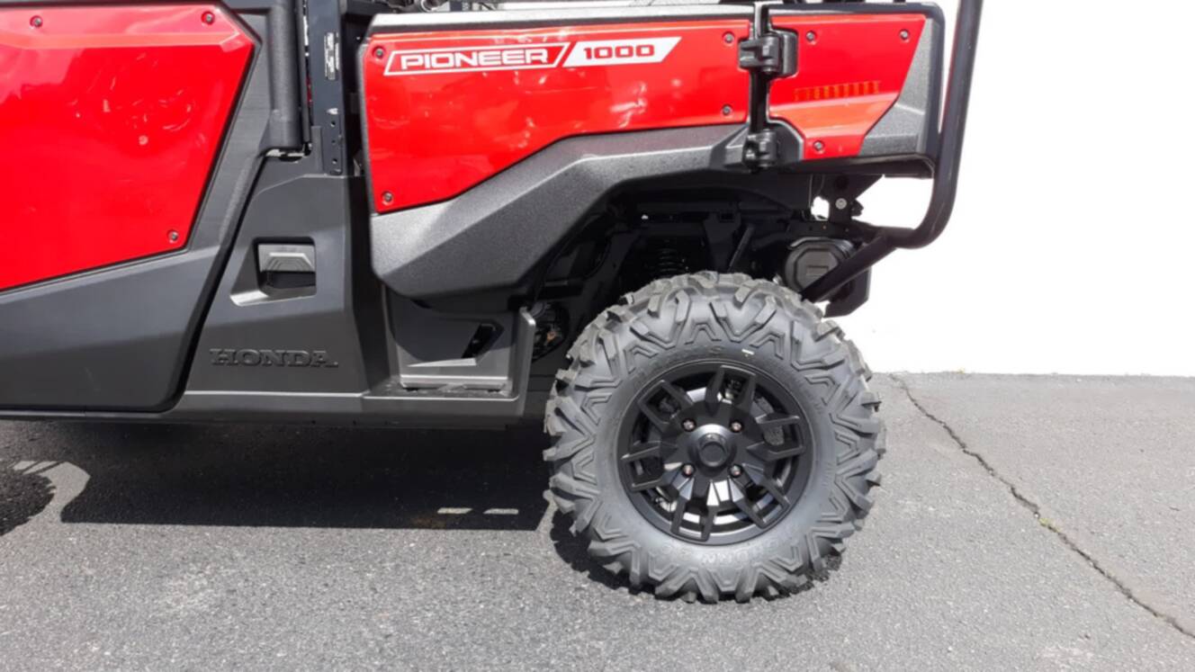 A photo of this 2026 Honda Pioneer 1000-5 Deluxe