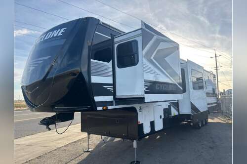 2026 Heartland Cyclone 3913 in madera CA