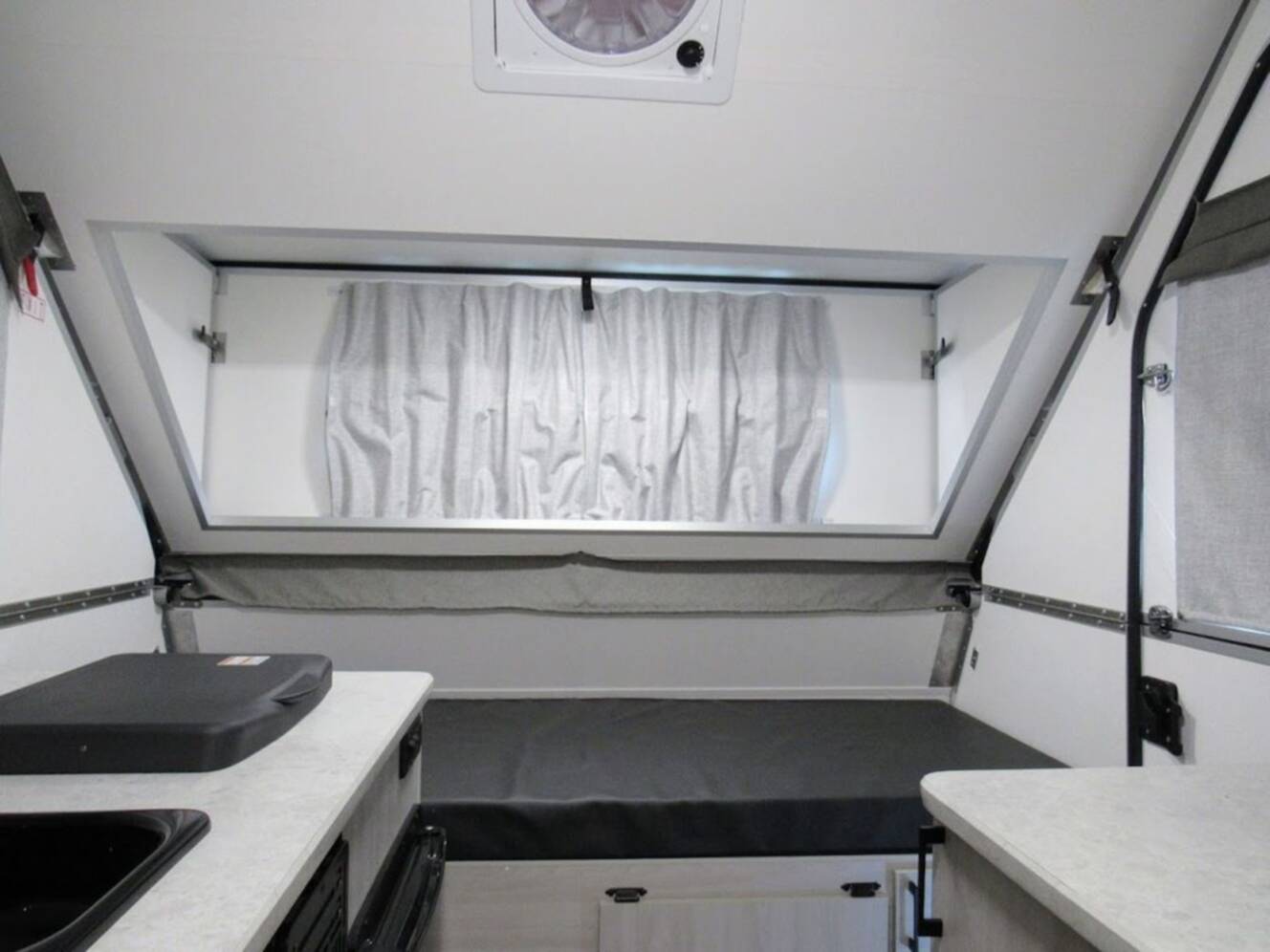A photo of this 2025 Aliner Ranger 10 Dual Bed